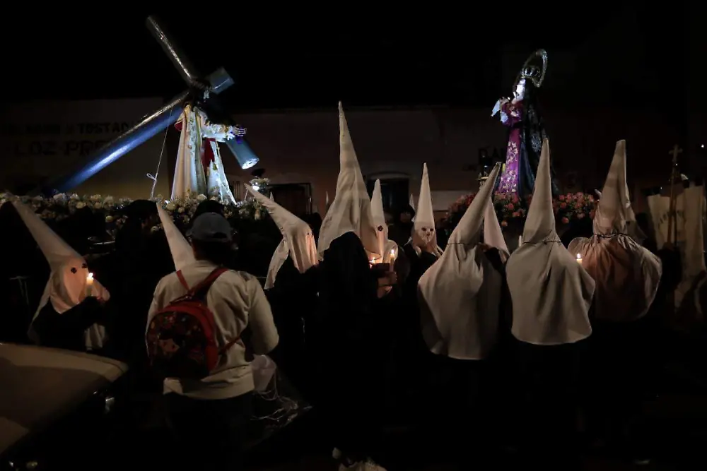 Zacatecas se detiene en Viernes Santo con la Procesión del Silencio
