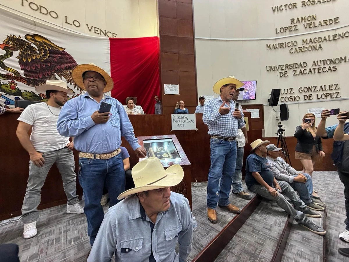 Productores de frijol amenazan con frenar concierto de Montaner