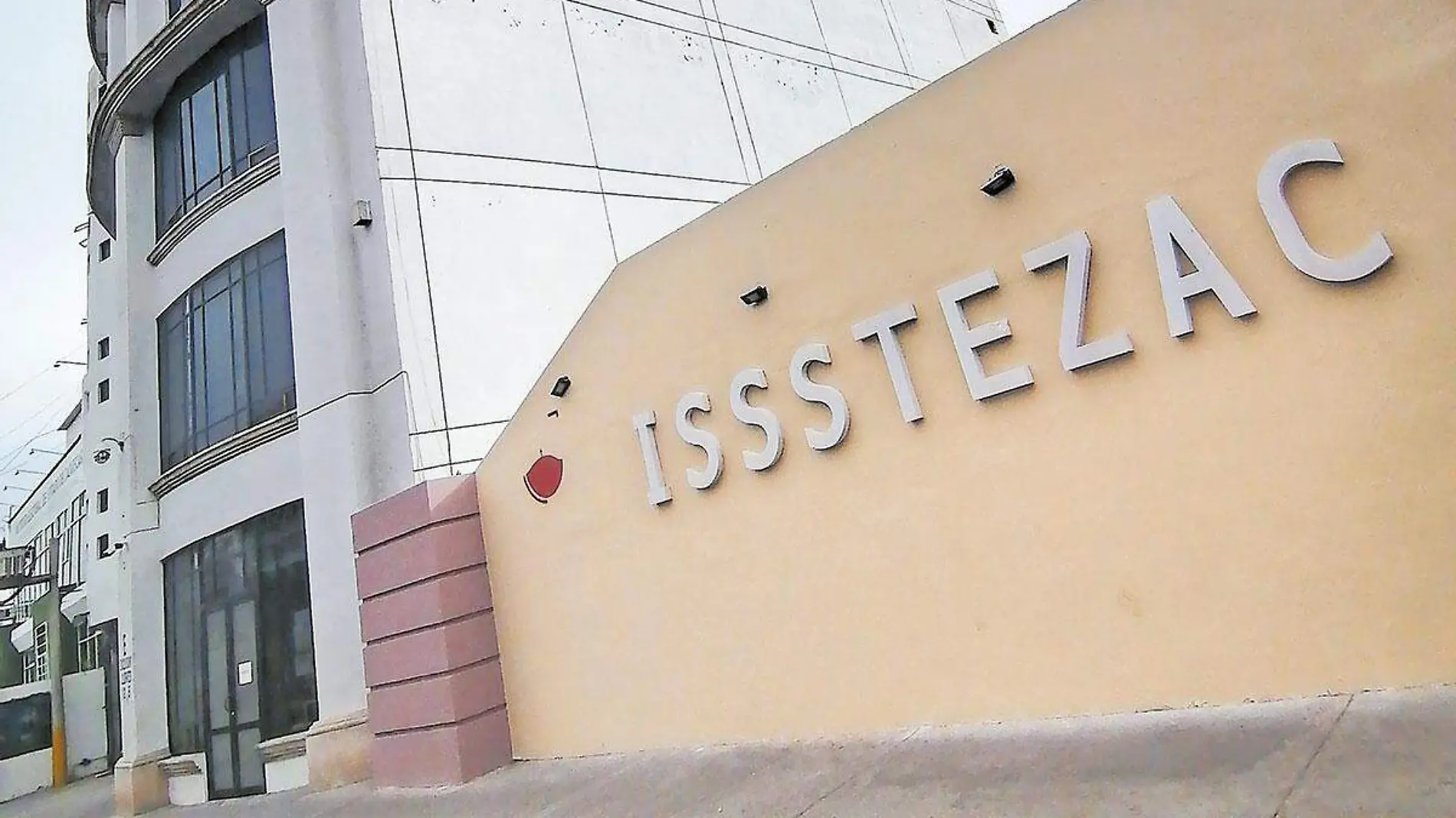 Publican fallo de la SCJN sobre Issstezac; jubilados aún esperan pago completo de su aguinaldo